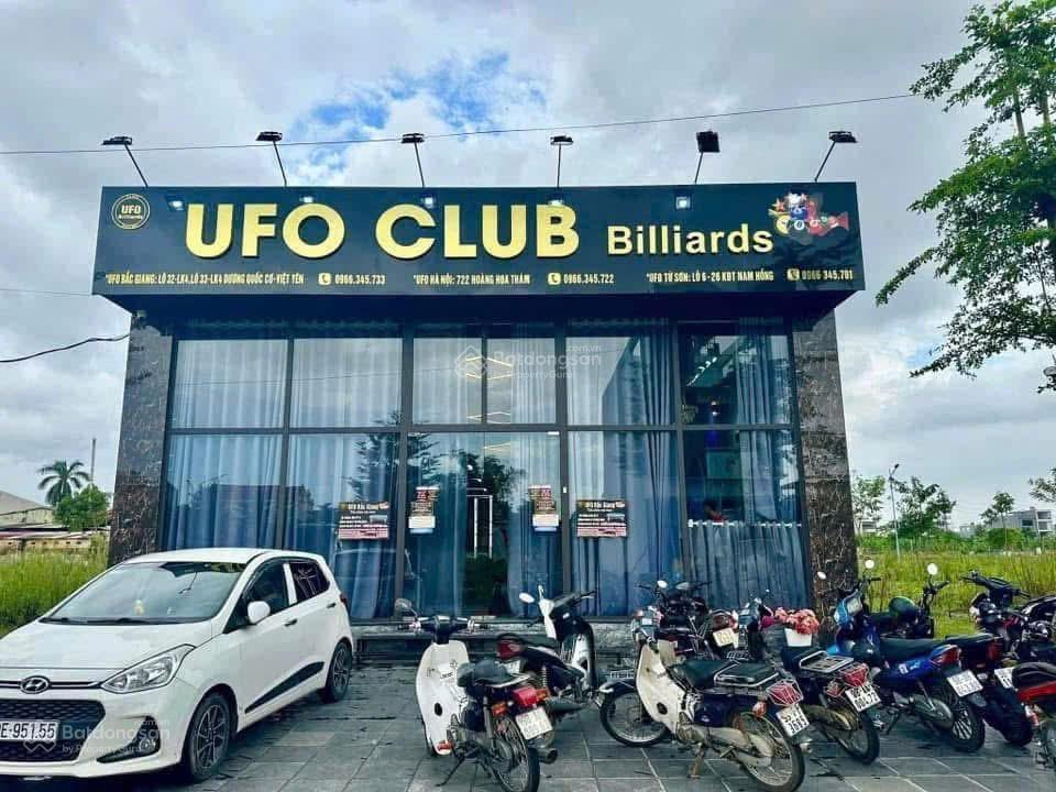 Tôi cần bán nhanh nhà 2 sổ đỏ 200m2 mặt tiền 10m  đ/c dương quốc cơ, bích động, việt yên