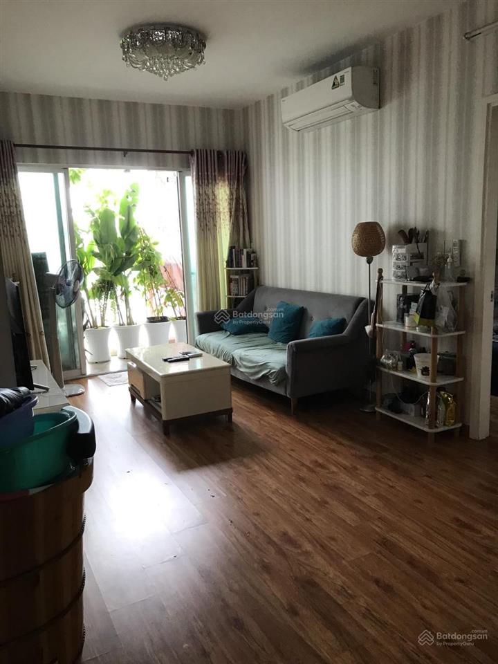 Cho thuê căn hộ 590 cách mạng tháng tám, quận 3, 2pn, 2wc, 13 triệu.