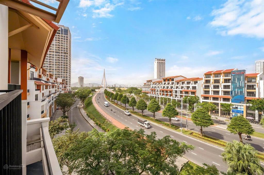 Bán căn hộ 2 phòng ngủ sun cosmo