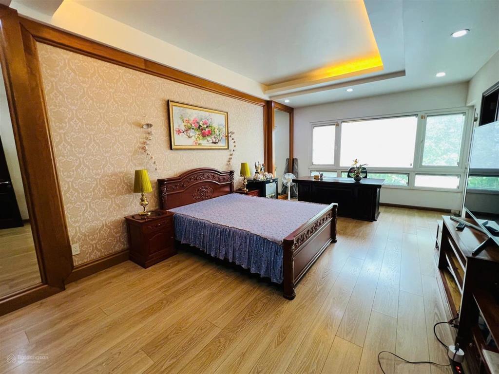 Hiếm có nhà 4 tầng (4.5x20m) có hầm để ô tô đường 12m kdc đặng thùy trâm  bình lợi p13 bình thạnh