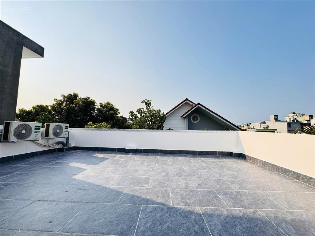 Nhà 3 tầng 3 mê kiệt mới hoàn thành chuẩn 4m xe ôtô trước nhà, vị trí mặt kiệt k80/8 tôn đức thắng