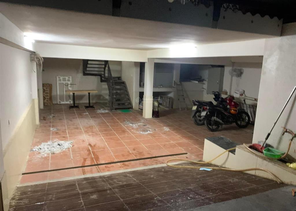 Chủ ngợp bank bán gấp nhà mặt phố nguyễn đình tứ gần học viện tài chính. mt 6m. giá ngang phân lô