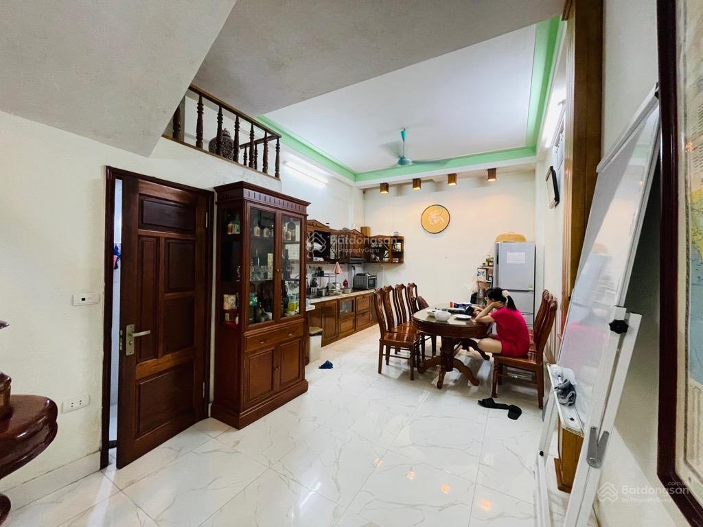 Cô thúy gửi bán nhà phân lô khu văn công mai dịch, dt 40m2 hơn 7 tỷ