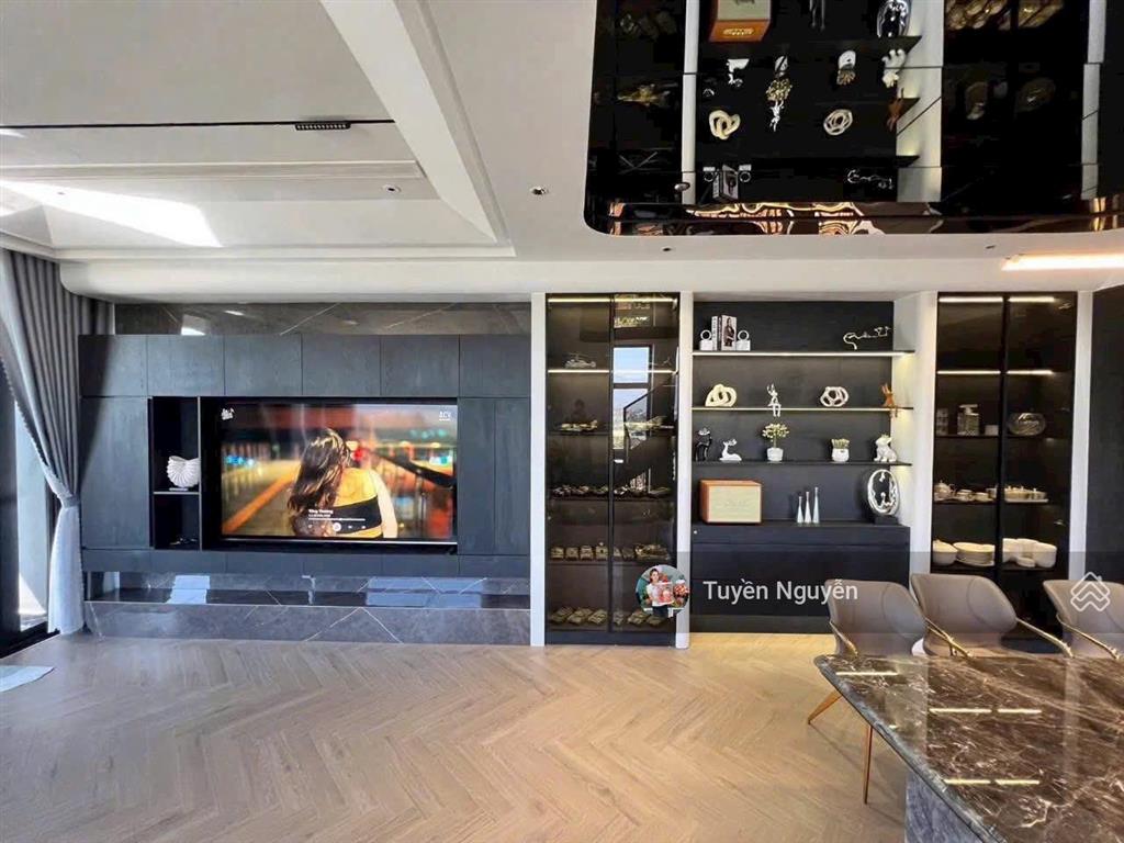 Biệt thự vườn góc 2 mặt tiền thiết kế hiện đại full nội thất xịn sò 155m2 ngang 9.5m p.linh đông