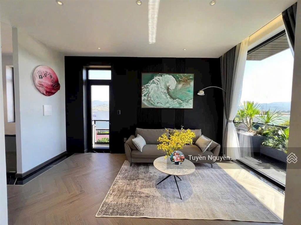 Biệt thự vườn góc 2 mặt tiền thiết kế hiện đại full nội thất xịn sò 155m2 ngang 9.5m p.linh đông