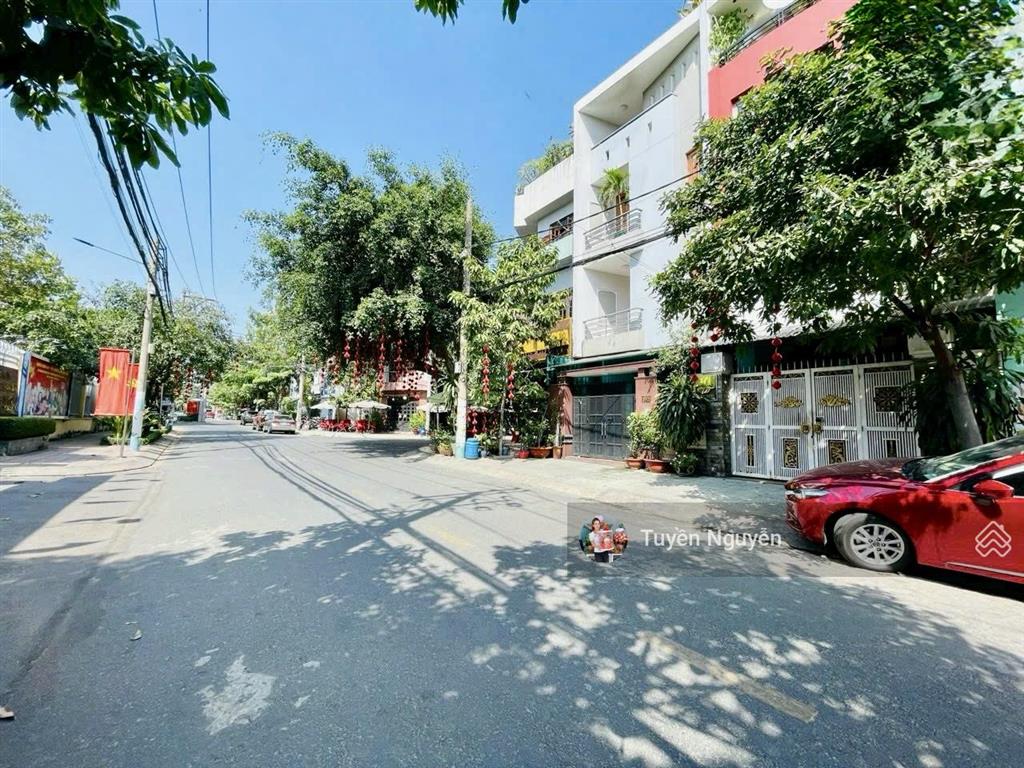 Giảm mạnh 1 tỷ  nhà mặt tiền 3 tầng đường số 20 kdc himlam linh chiểu 100m2(5x20m) thu nhập 25tr/t