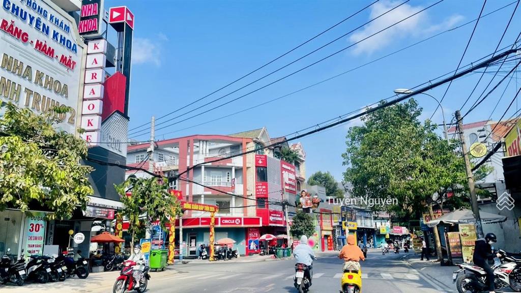 Giảm mạnh 1 tỷ  nhà mặt tiền 3 tầng đường số 20 kdc himlam linh chiểu 100m2(5x20m) thu nhập 25tr/t