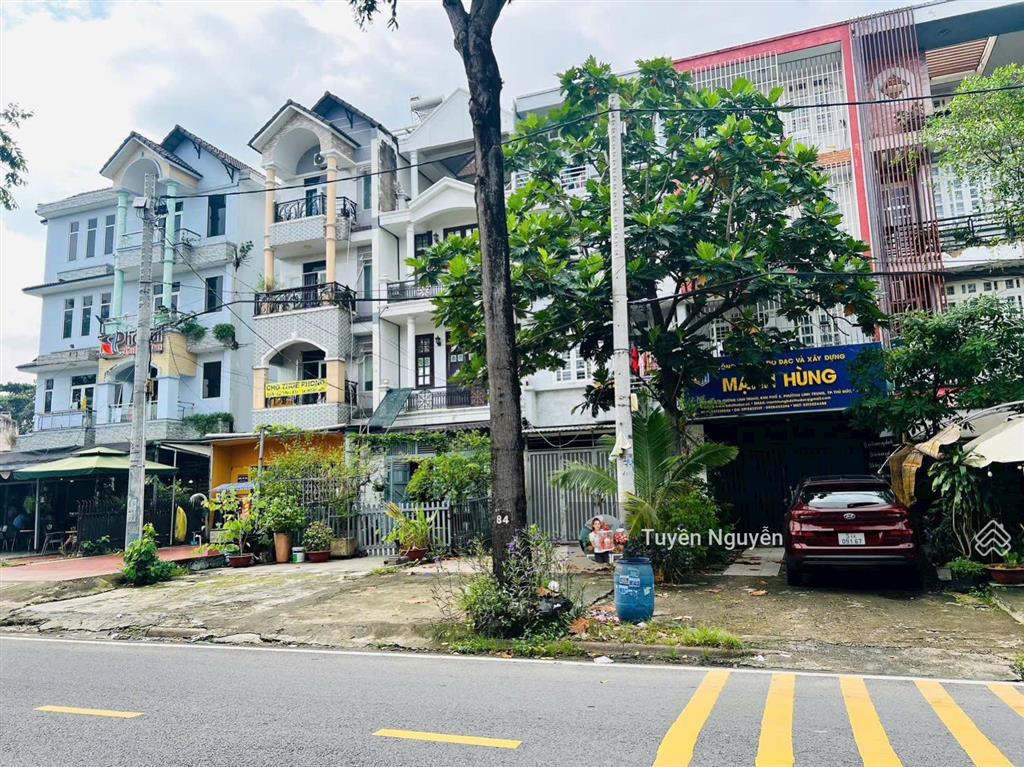 Nhà 4 tầng mặt tiền kinh doanh ngay kha vạn cân 130m2 ngang 5m thu nhập 25tr/thag gần phạm văn đồng