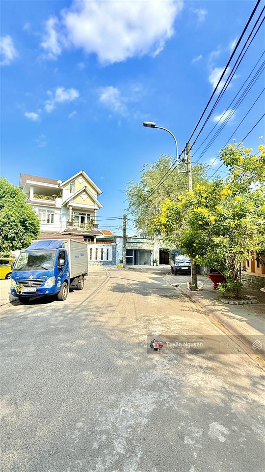 Ngộp  biệt thự 3 tầng đường linh trung 245m2 ngang 12m + dãy 6 phòng cho thuê đối diện công viên