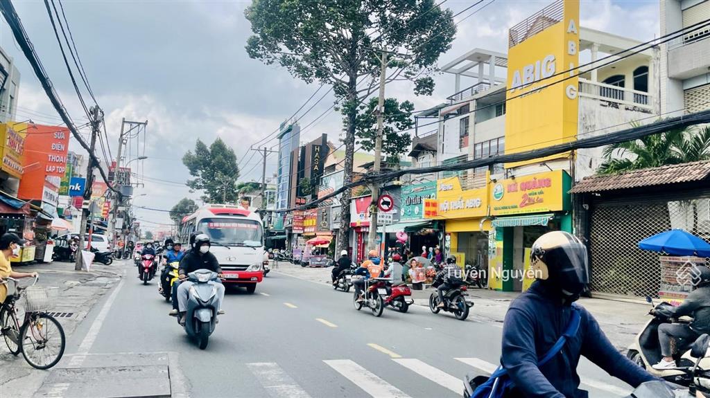 Mặt tiền kinh doanh 3 tầng đường phan đình phùng 140m2 ngang 6.2m nở hậu sát đường lê lợi giá tốt