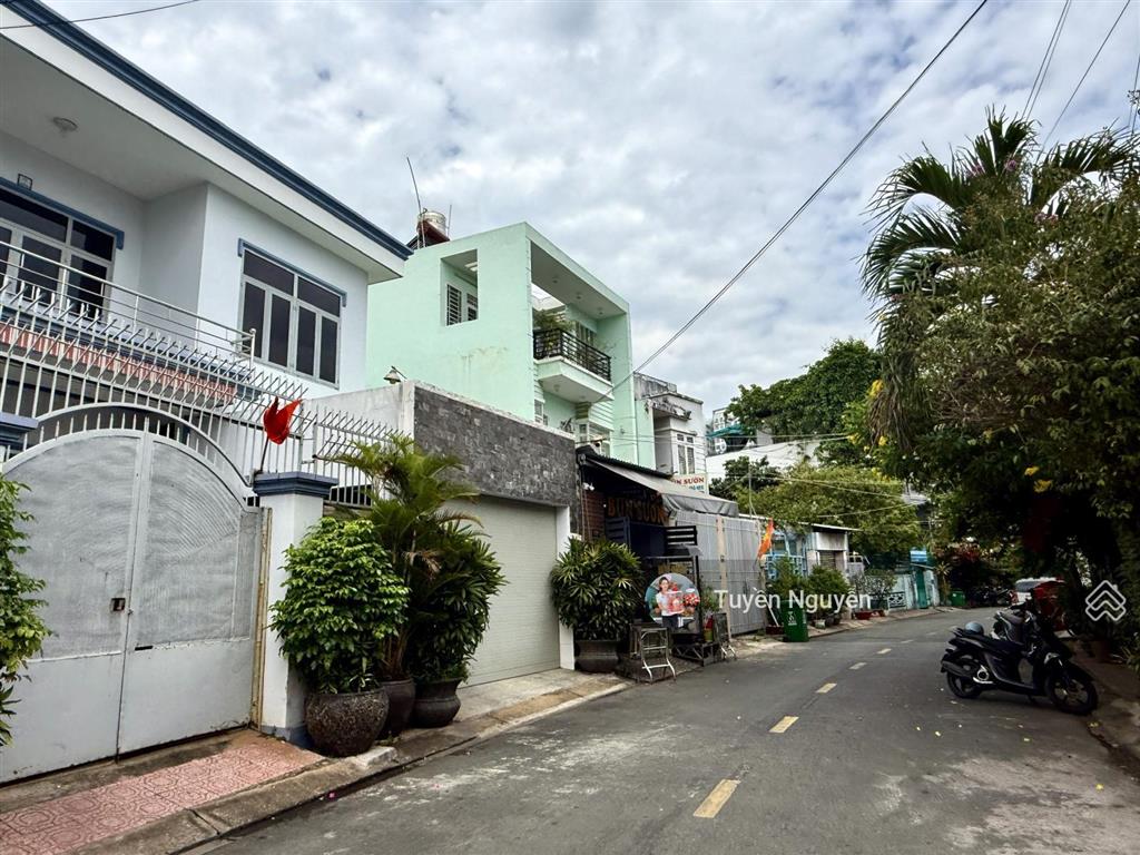 Mặt tiền kinh doanh 3 tầng đường phan đình phùng 140m2 ngang 6.2m nở hậu sát đường lê lợi giá tốt