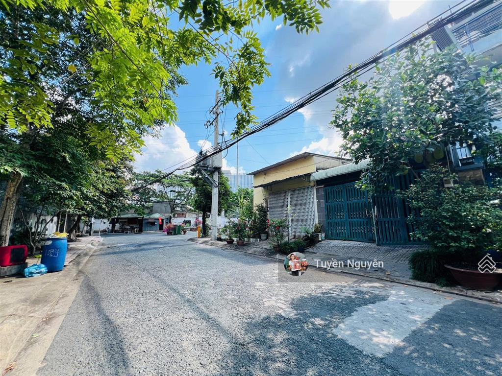 Đất mặt tiền đường số p.trường thọ 192m2(12x16m) nằm trong kdc himlam gần ga metro giá chốt tốt