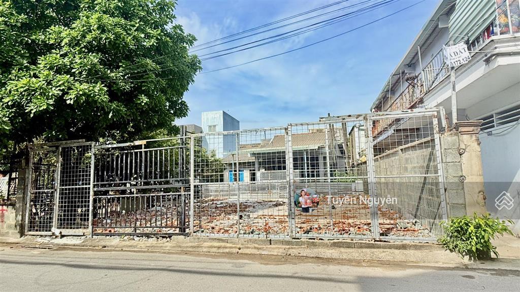 Mặt tiền kinh doanh ngay kha vạn cân giao với phạm văn đồng 60m2 ngang 5m  rõ ràng giá tốt
