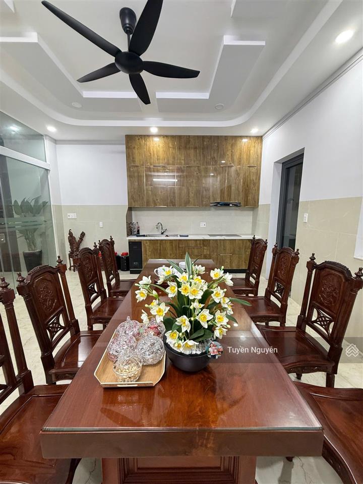 Gấp lắm rồi  nhà mới xây 4 tầng 7 phòng có thang máy đường số 8, phường linh tây 103m2 ngang 5,6m