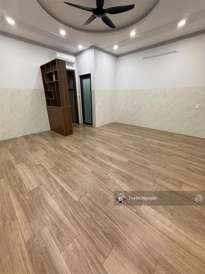Gấp lắm rồi  nhà mới xây 4 tầng 7 phòng có thang máy đường số 8, phường linh tây 103m2 ngang 5,6m