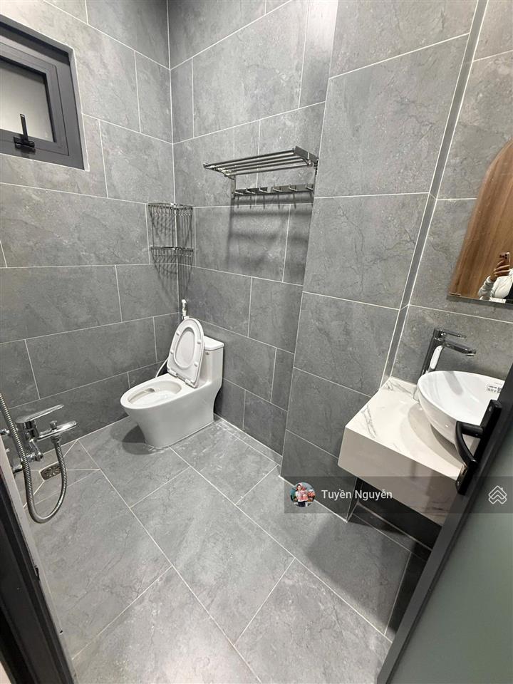 Gấp lắm rồi  nhà mới xây 4 tầng 7 phòng có thang máy đường số 8, phường linh tây 103m2 ngang 5,6m