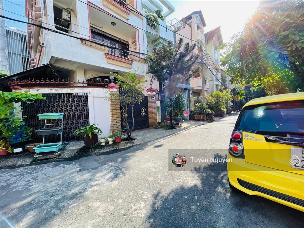 Siêu rẻ nhà 3 tầng cạnh kdc himlam linh chiểu sát hoàng diệu 2 đối diện công viên đáng sống thủ đức