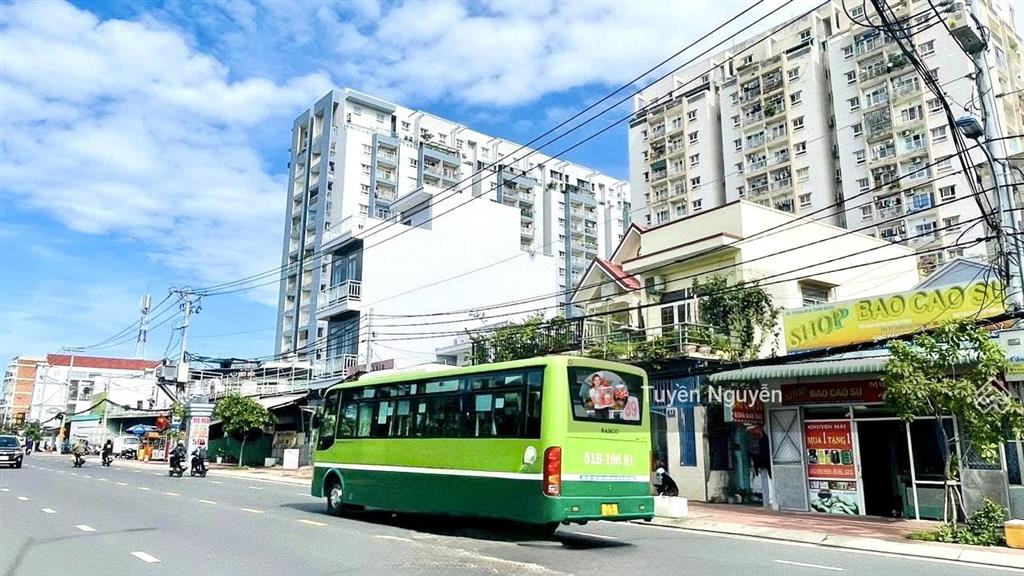 Ngộp bán gấp mặt tiền kd 3tầng đường lê văn chí 128.5m2 ngang 8m sát hoàng diệu2 gần ngã tư thủ đức