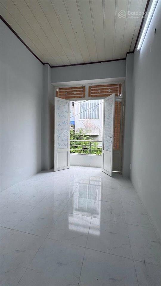 Nhà dưới 3 tỷ hiếm trung tâm phù hợp tài chính thấp 1 trệt 1 lầu gần cầu chánh hưng