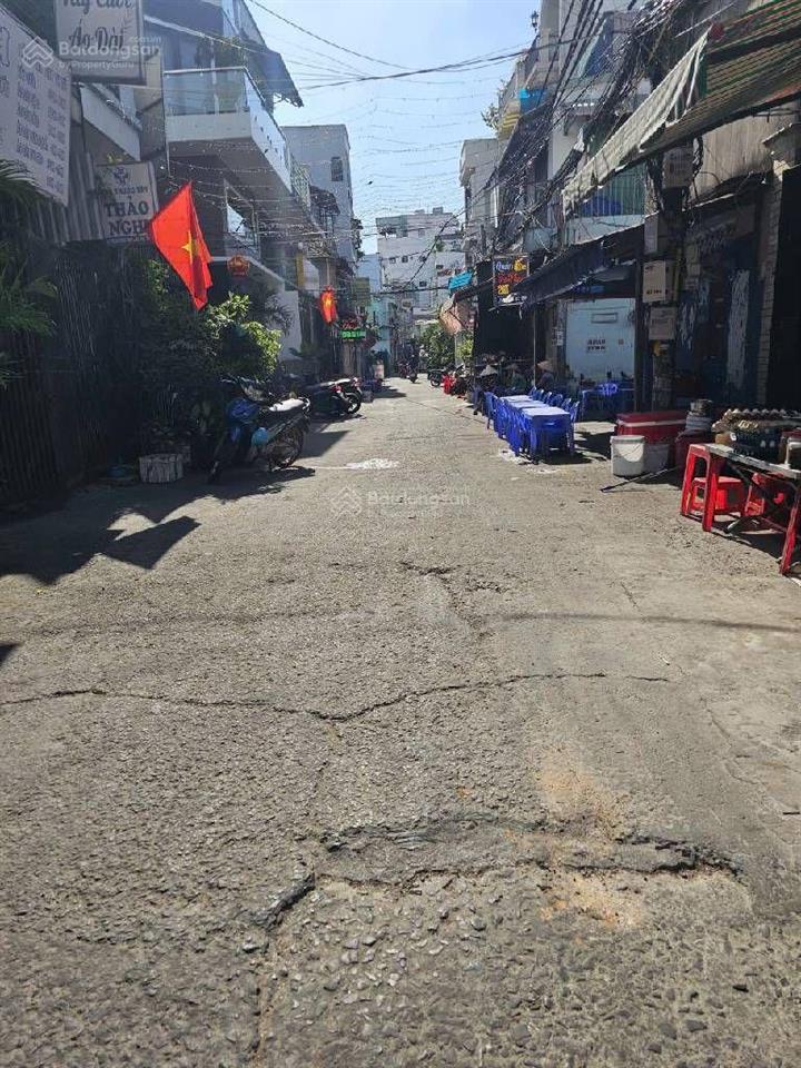 Nhà đẹp mặt tiền rộng kinh doanh tốt quận 8
