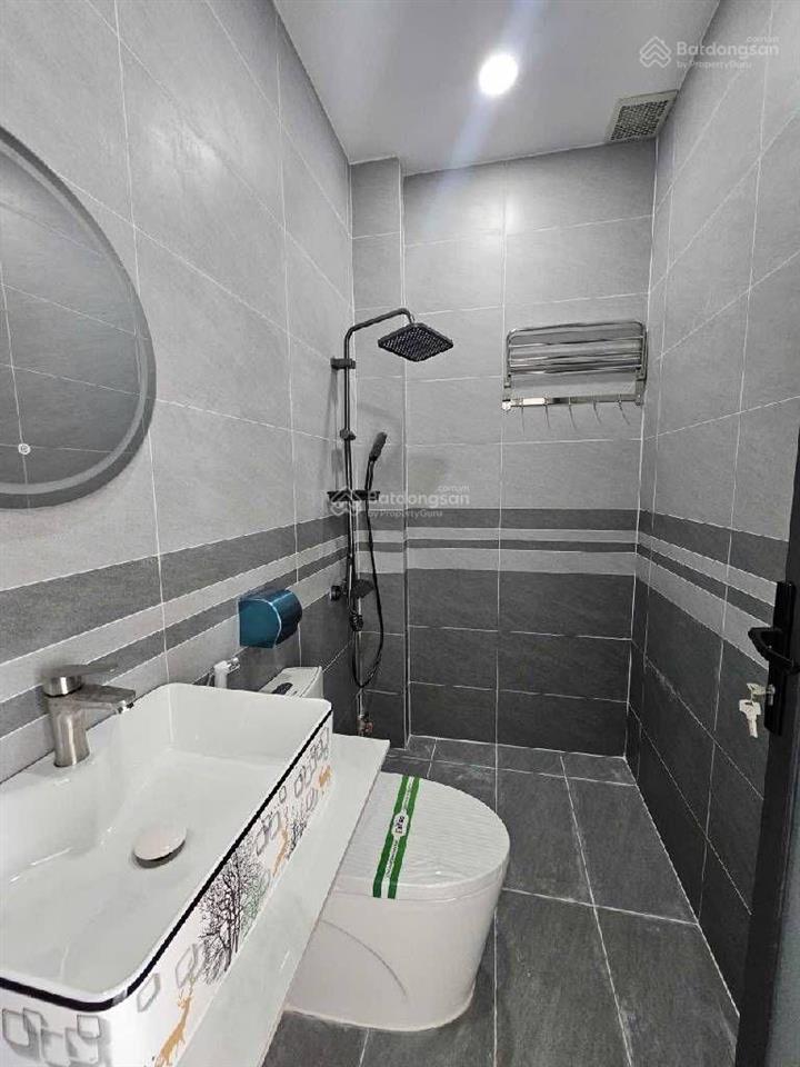 Nhà đẹp mặt tiền rộng kinh doanh tốt quận 8