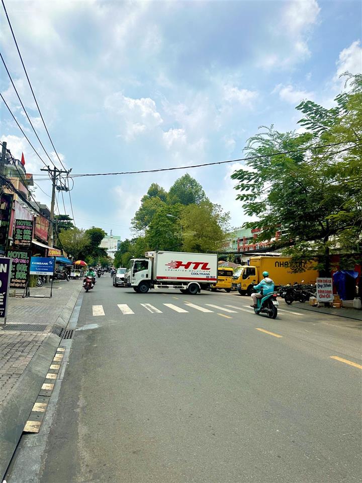 Ngay cv lê thị riêng  hxh cmt8  ngang khủng 6.7m  dt 120m2  chỉ 9.x tỷ