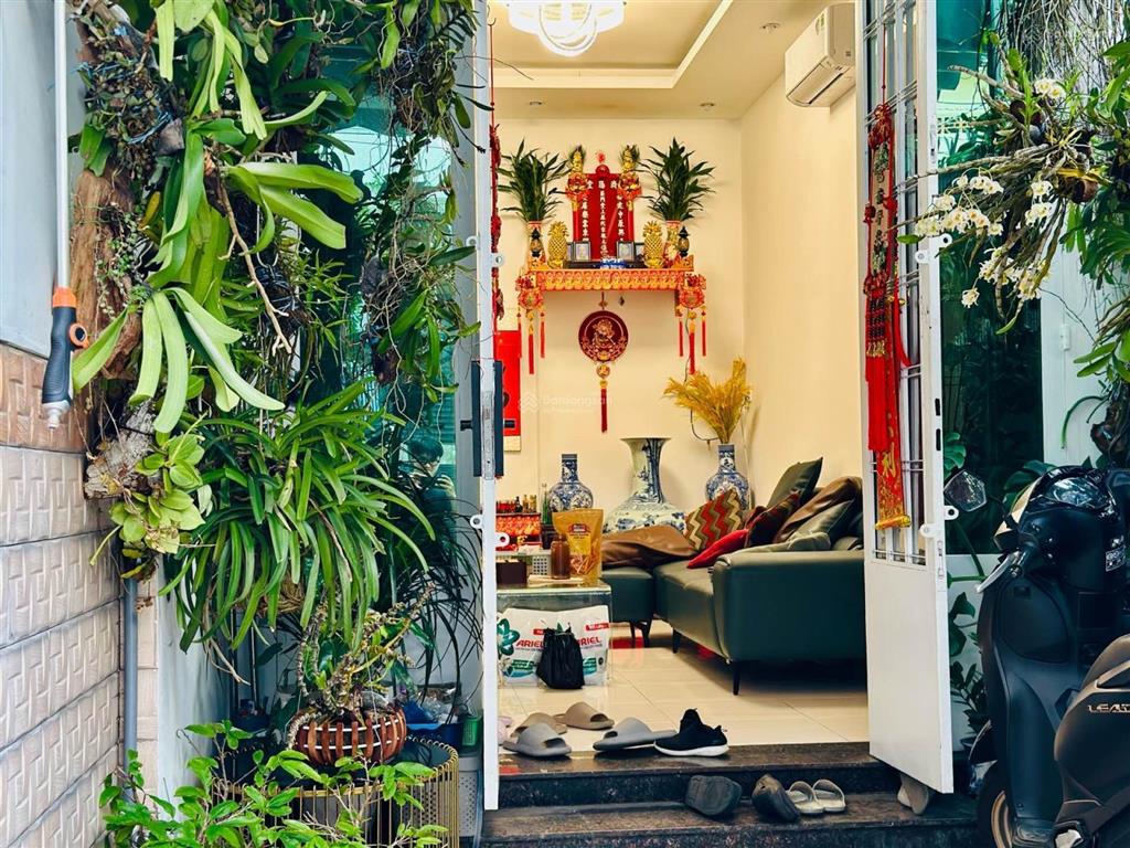 Hxh 6m  2 mặt tiền  tô hiến thành  dt 45m2 không lộ giới  đối diện kingdom 101  chỉ 9.7 tỷ