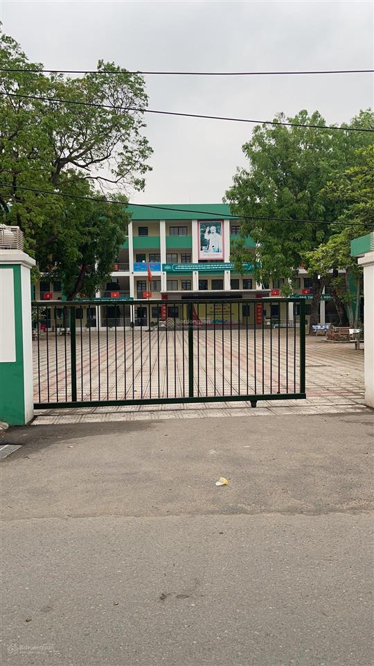 Ô tô tránh, view thoáng đẹp, dân cư đông đúc, ở sướng