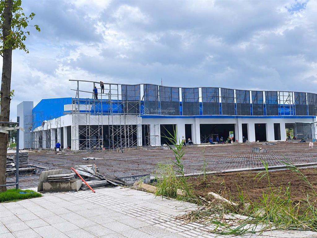 Bán shophouse mặt tiền đại lộ 818 agora city thủ thừa, long an
