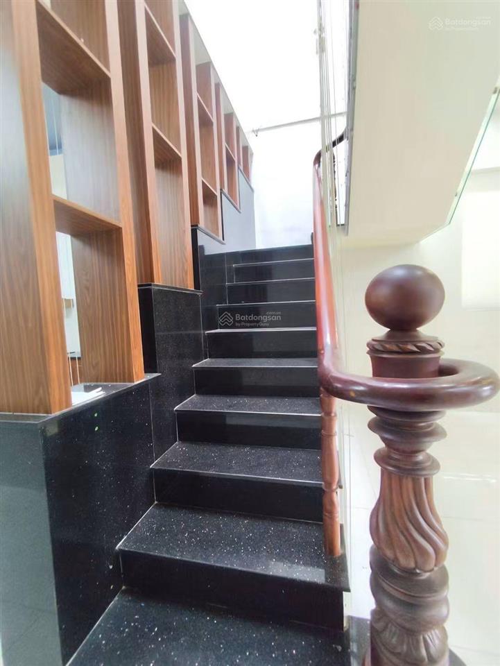 Bán nhà mặt phố tại nguyễn chí thanh, 6,6 tỷ, 124m2, 3pn, 2wc, mặt tiền 5m, pháp lý đầy đủ