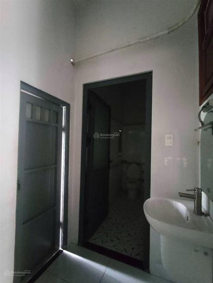 Bán nhà mặt phố tại nguyễn chí thanh, 6,6 tỷ, 124m2, 3pn, 2wc, mặt tiền 5m, pháp lý đầy đủ