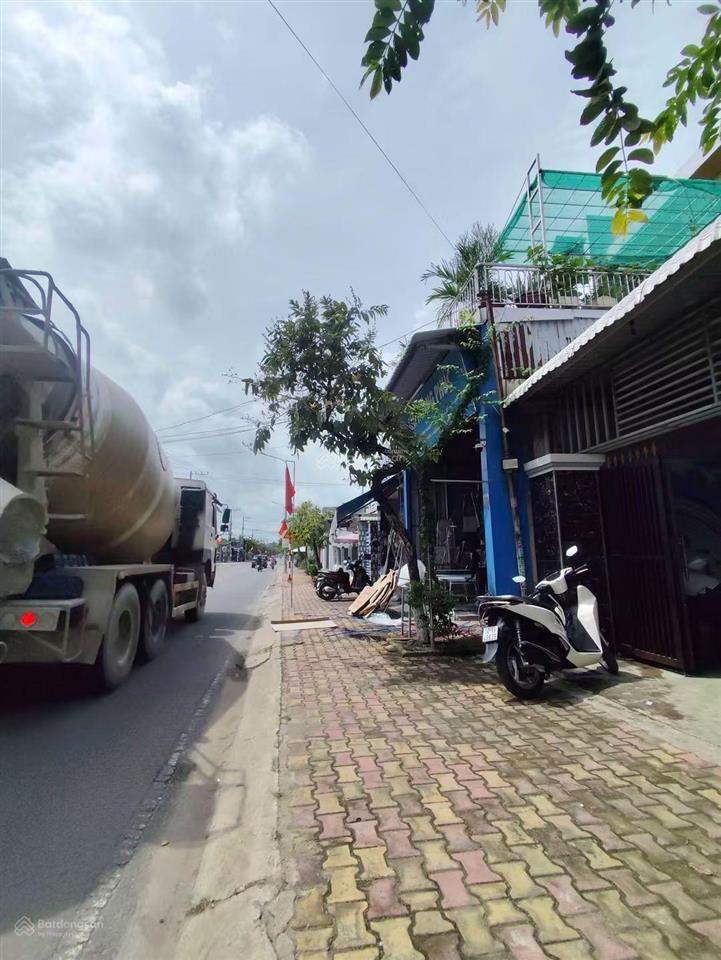 Bán nhà mặt phố tại nguyễn chí thanh, 6,6 tỷ, 124m2, 3pn, 2wc, mặt tiền 5m, pháp lý đầy đủ