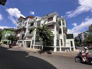 Cho thuê nhà nguyên căn lô góc mặt tiền hoa lan, phú nhuận, 5 tầng, 7pn, ngang 8m kinh doanh vip.