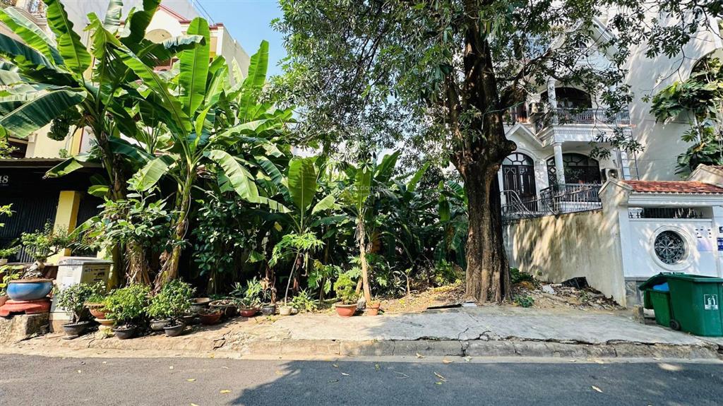 Bán lô đất view landmark đường 33 trần não, bình an, dt 6x22m xd hầm 7 tầng, 26.9 tỷ