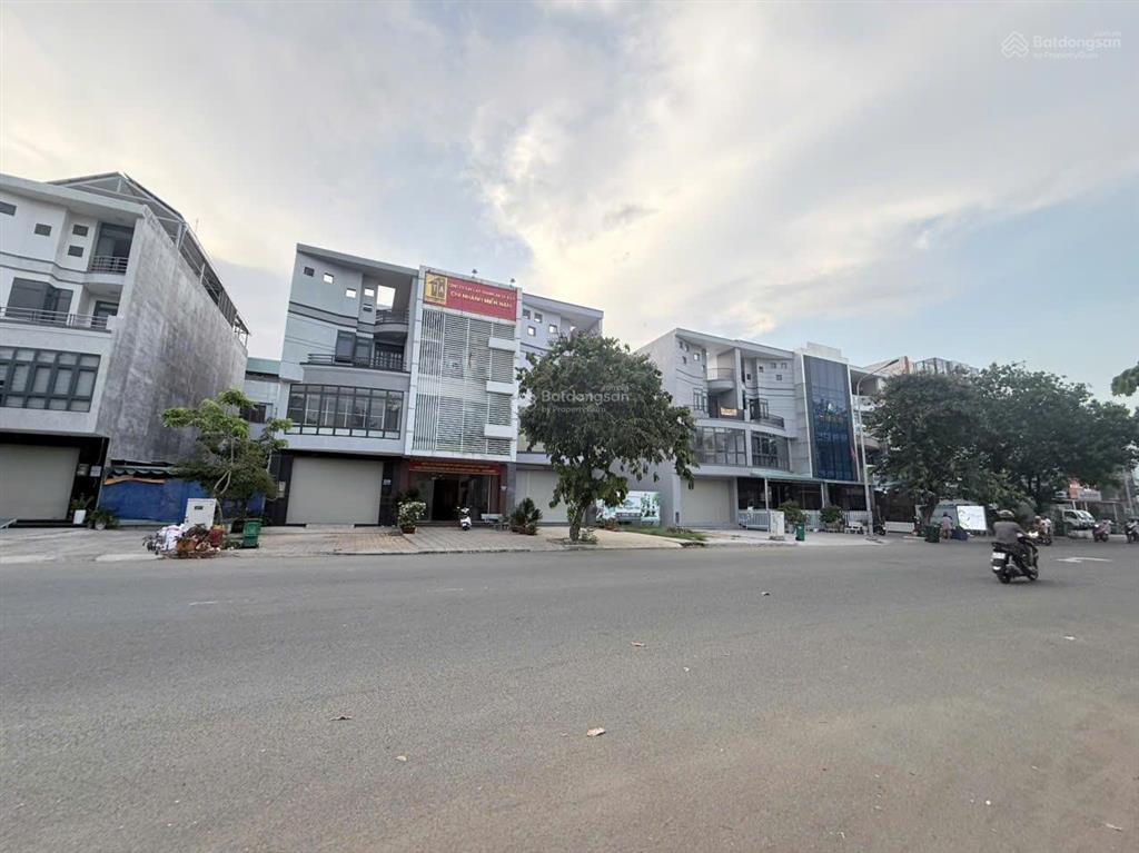 Ngộp bank! bán gấp mt huy cận khu gia hòa plb, dt 6x26m 4 tầng hđt 50tr/th giá 20 tỷ
