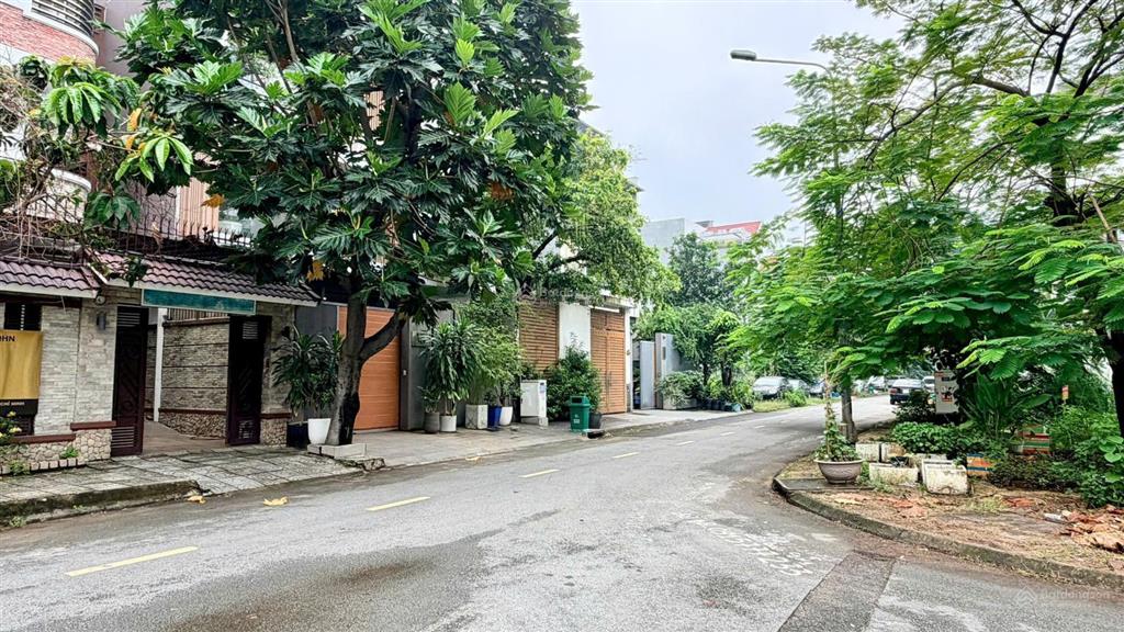 Bán lô đất ngay bát nàn, btt q2 khu dc thế minh dt 24x13m hầm 4 tầng, giá chỉ 35 tỷ