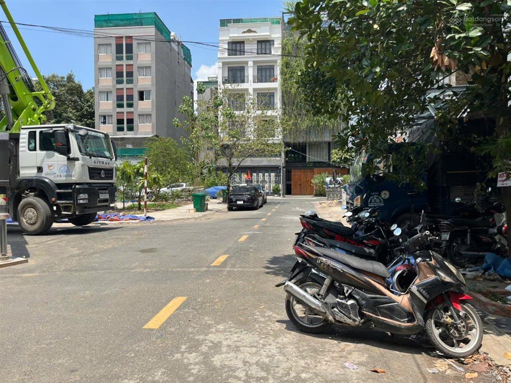 Mua đất tặng nhà ngay khu huy hoàng tml q2 8x20m 4 tầng hđt 50tr/th chỉ 200tr/m2