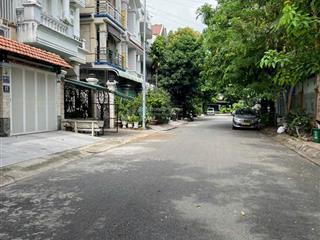 Giá hời q2! bán khuôn đất ngang 8m gần trần não đường rộng xd hầm 4 tầng chỉ 19,5 tỷ