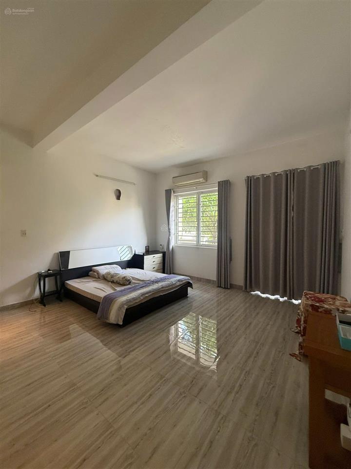 Bán nhà đẹp full nội thất ngay lake view q2, dt 140m2 3 lầu giá chỉ 15 tỷ shr