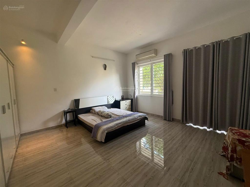 Bán nhà đẹp full nội thất ngay lake view q2, dt 140m2 3 lầu giá chỉ 15 tỷ shr