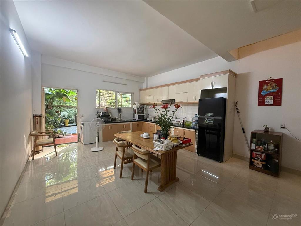 Bán nhà đẹp full nội thất ngay lake view q2, dt 140m2 3 lầu giá chỉ 15 tỷ shr