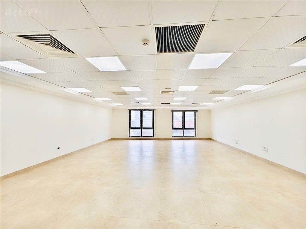 Cho thuê văn phòng láng hạ  đống đa 115m2 chỉ 17tr bãi oto đỗ cửa
