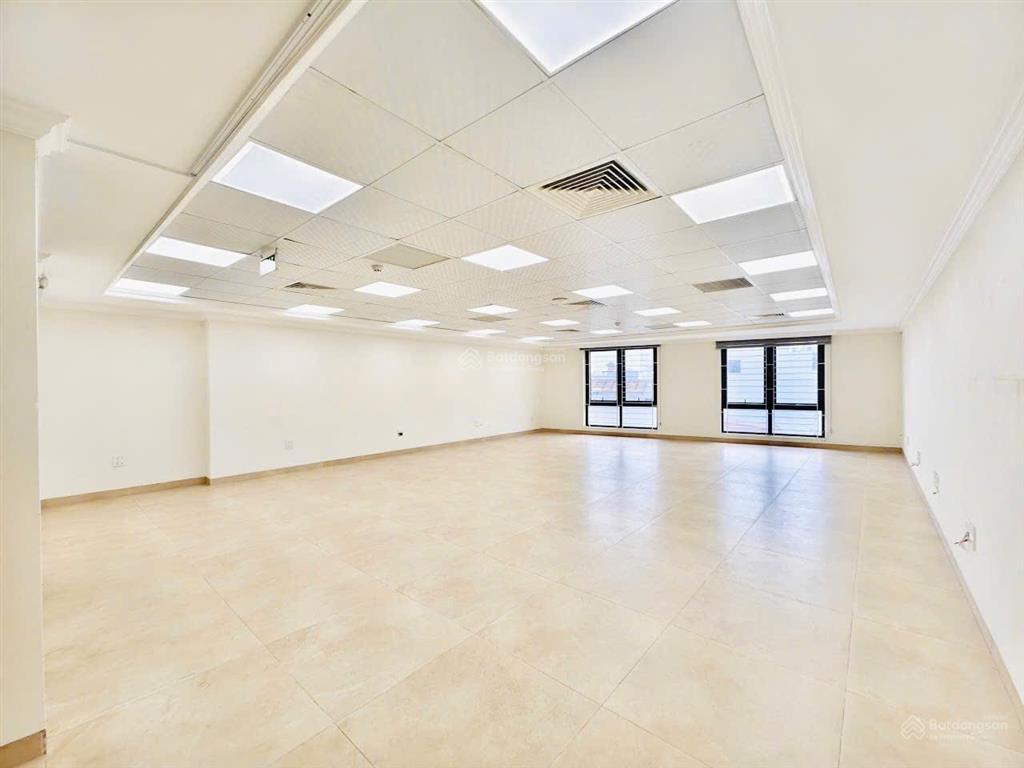 Cho thuê văn phòng láng hạ  đống đa 115m2 chỉ 17tr bãi oto đỗ cửa