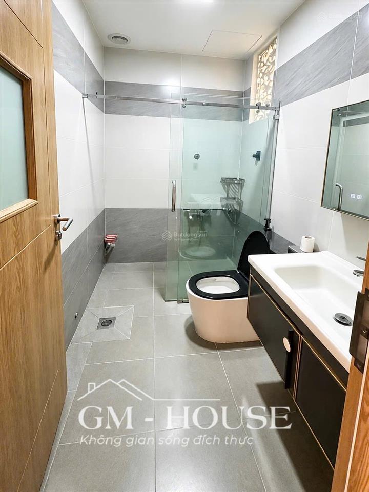Cho thuê căn studio ban công, đi bộ hồng bàng, uef, máy giặt riêng, bảo vệ, an ninh và sạch sẽ