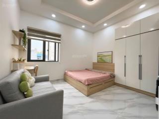 Cho thuê căn hộ studio, full nội thất, gần văn lang (vlu), 30m2, an ninh và sạch sẽ, thang máy