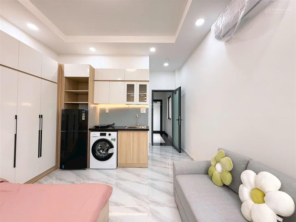 Cho thuê căn hộ studio, full nội thất, gần văn lang (vlu), 30m2, an ninh và sạch sẽ, thang máy
