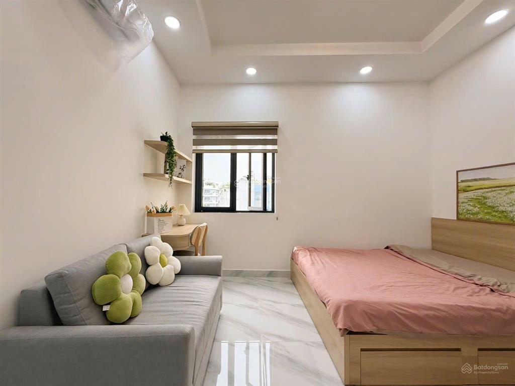 Cho thuê căn hộ studio, full nội thất, gần văn lang (vlu), 30m2, an ninh và sạch sẽ, thang máy