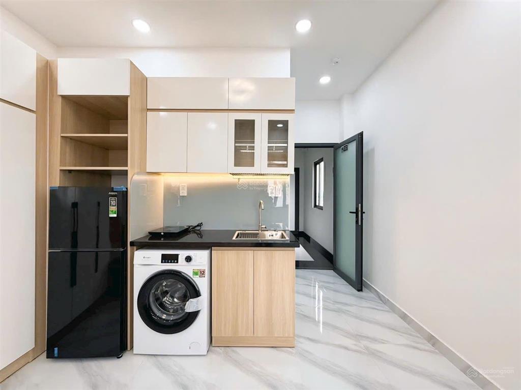 Cho thuê căn hộ studio, full nội thất, gần văn lang (vlu), 30m2, an ninh và sạch sẽ, thang máy