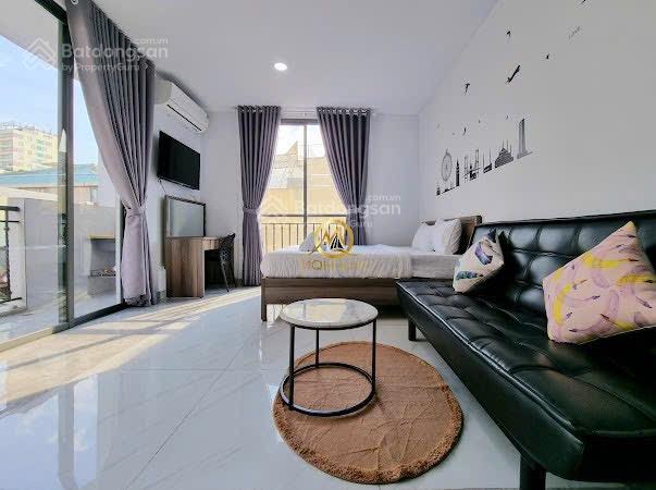 Cho thuê căn hộ siêu phẩm 2 ban công tại quận 3 gần nhà thờ đức bà , hồ con rùa