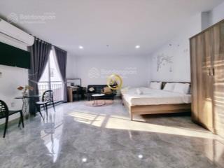 Cho thuê căn hộ siêu phẩm 2 ban công tại quận 3 gần nhà thờ đức bà , hồ con rùa